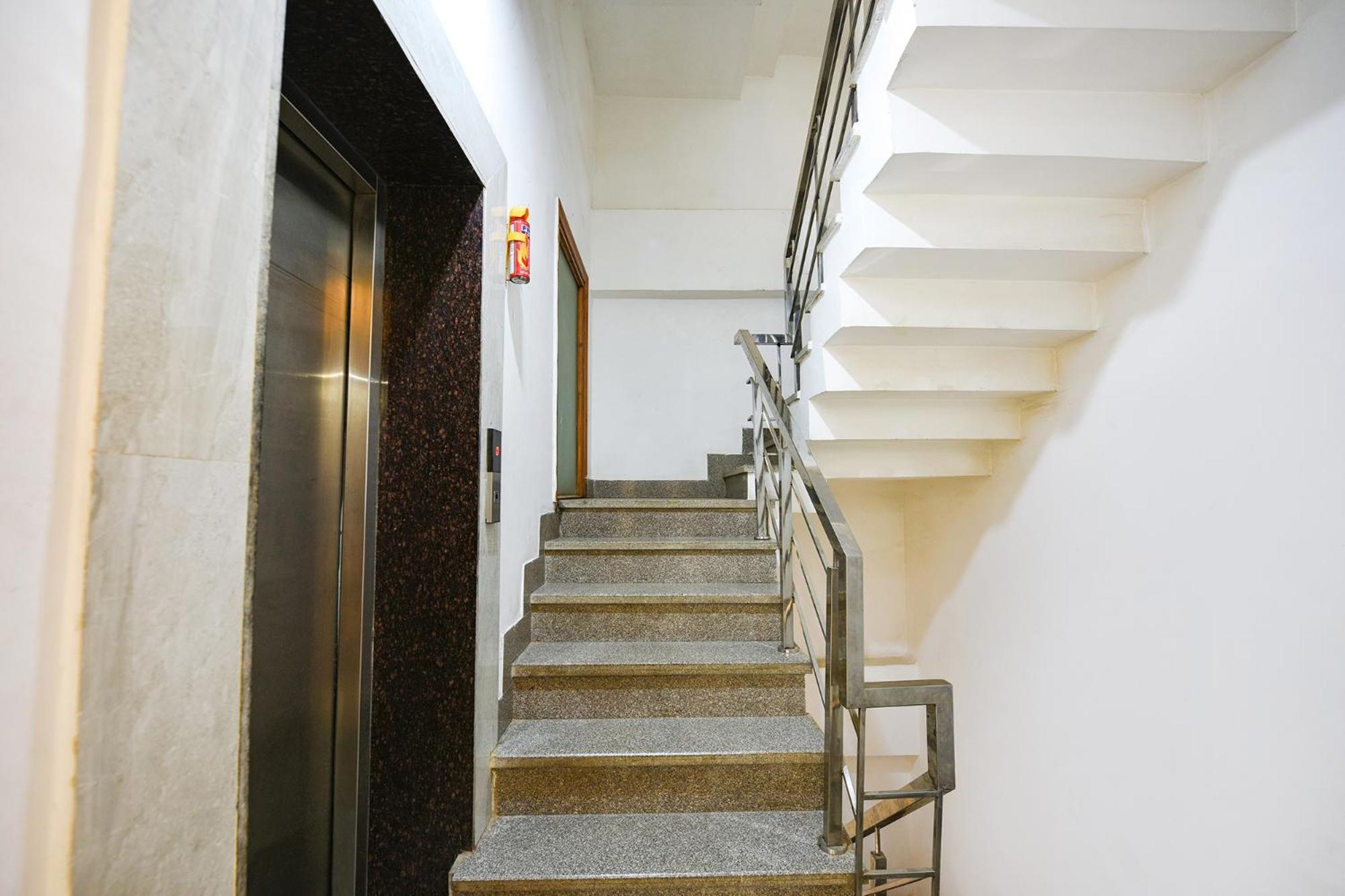 Fabhotel Indian I Gurgaon Exterior photo
